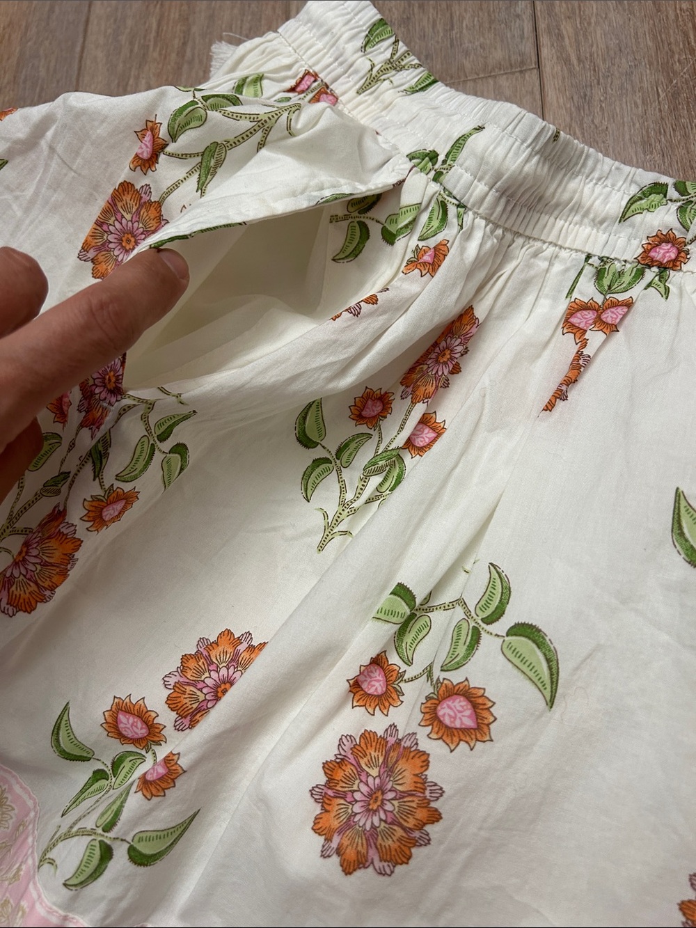 White Floral Boho Skort with Pink Border size S - Picture 12 of 14